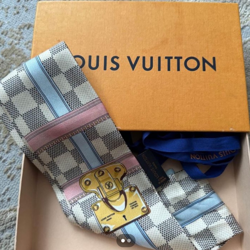 Louis Vuitton Scarf